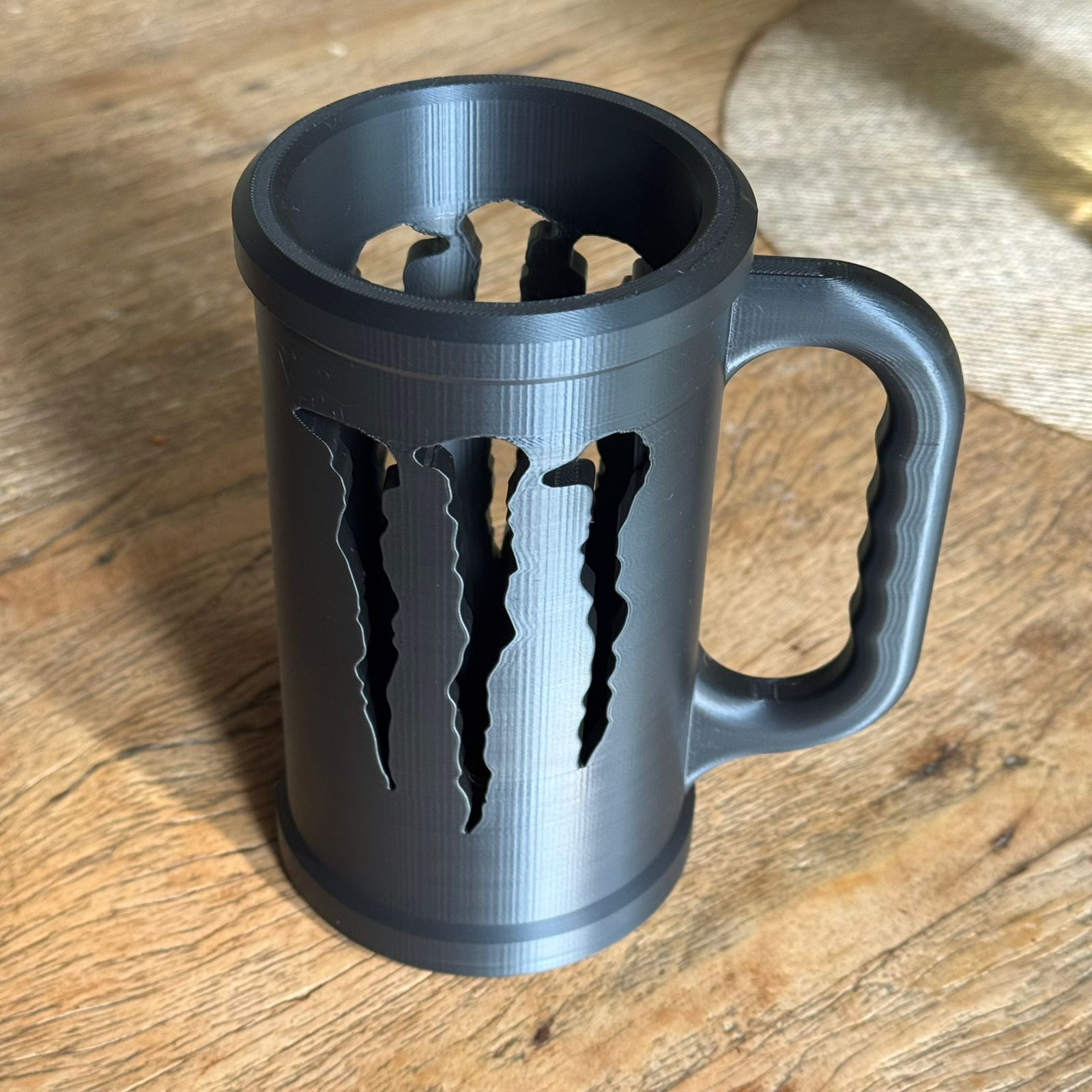 Caneca Suporte Monster Energy – Impressão 3D Premium